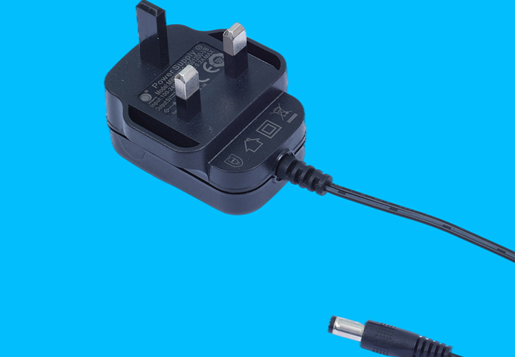英規6W認證電源適配器
